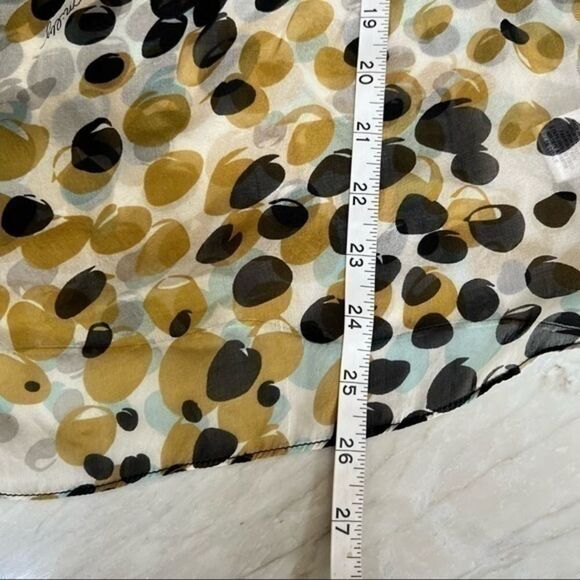 Milly 100% silk button down blouse with front bow size 12. - Picture 4 of 6